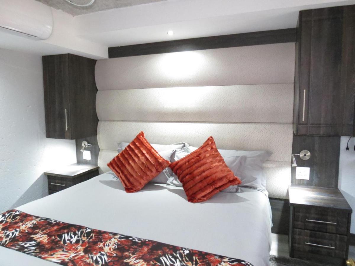 Bushmans Rock Villa Pretoria Phòng bức ảnh